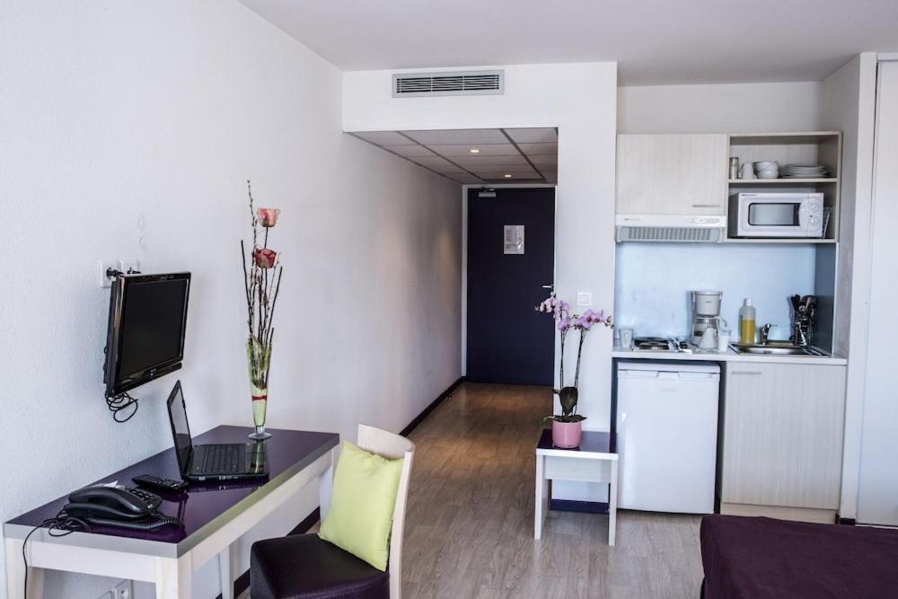 Family Saint Vincent - Studio 2 Pers - 100M Gare Lourdes - Wifi Exterior photo